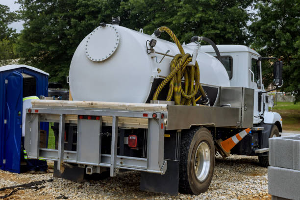Portable Toilet Options We Offer in Clear Lake, WI